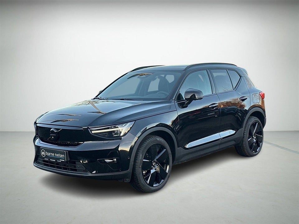 Volvo EX40 Extended Range Black Edition Excess 5d