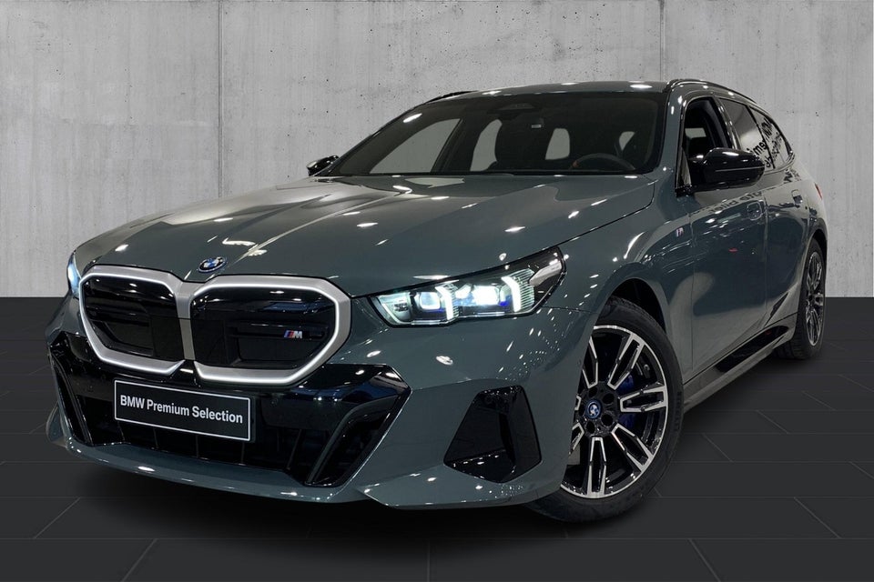 BMW i5 M60 Touring xDrive 5d