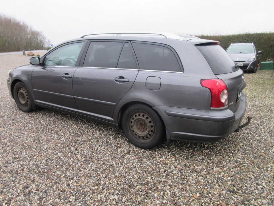 Toyota Avensis 2,2 D-4D 150 Sol stc. 5d