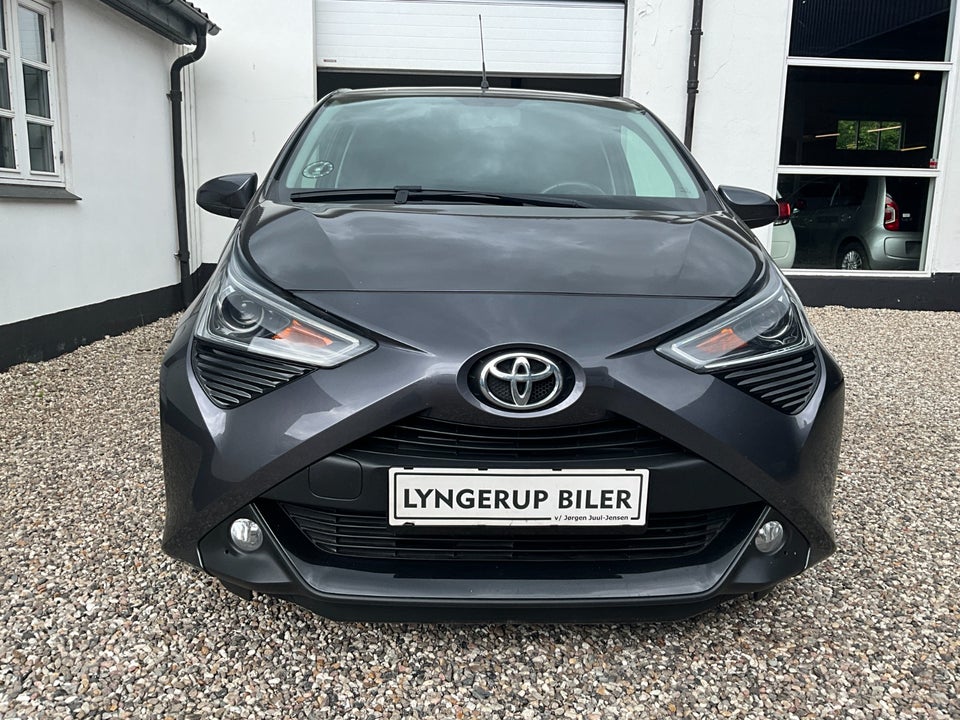Toyota Aygo 1,0 VVT-i x-play 5d