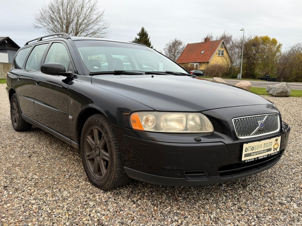 Volvo V70 2,4 170 Momentum 5d