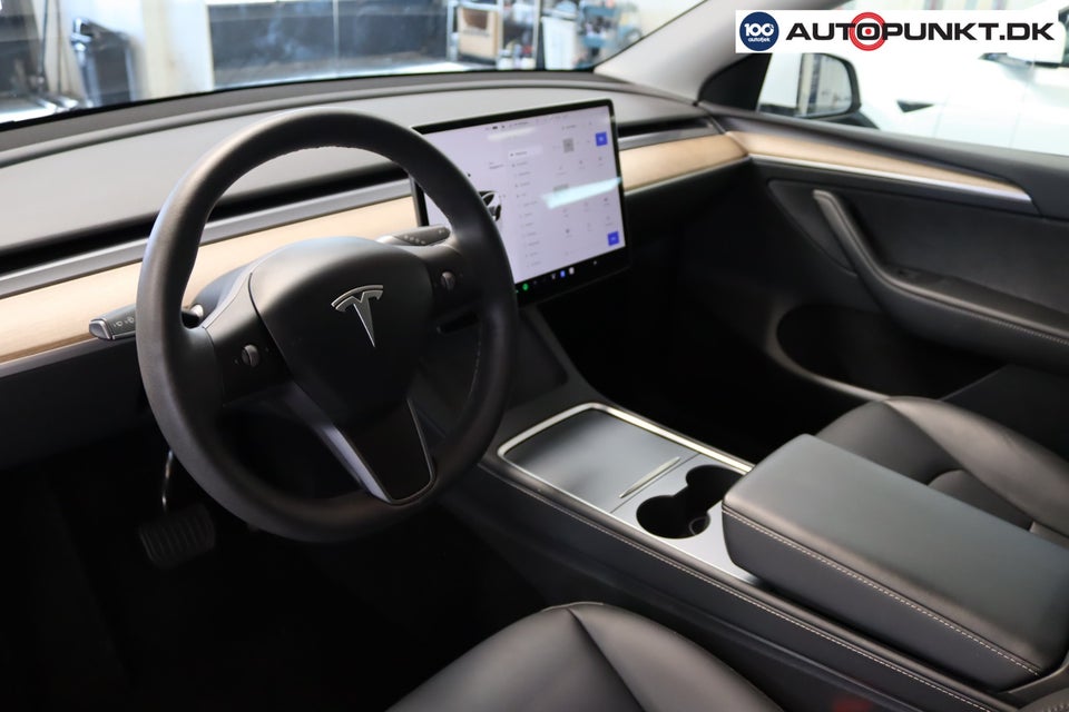 Tesla Model Y Long Range AWD 5d