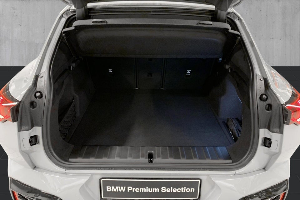 BMW iX2 xDrive30 M-Sport 5d