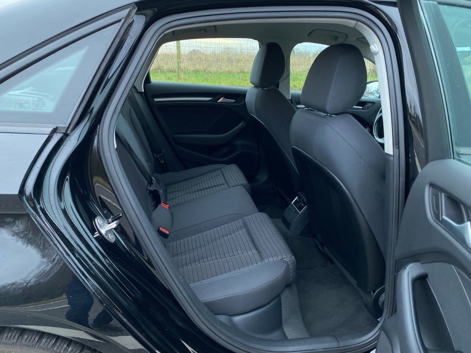 Audi A3 2,0 TDi 150 Sport S-tr. 4d