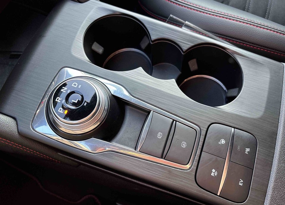 Ford Kuga 2,5 PHEV ST-Line X CVT 5d