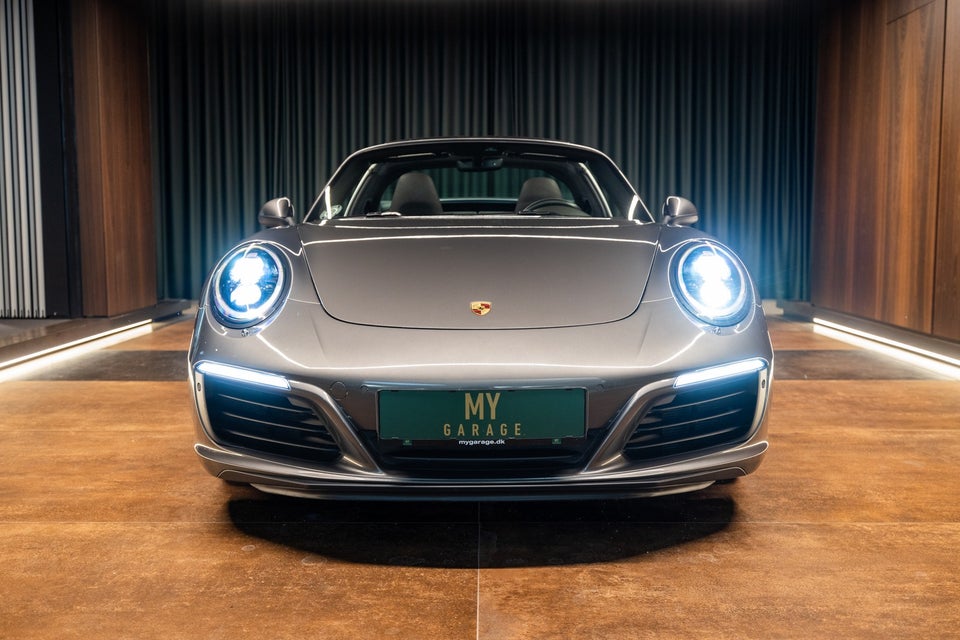 Porsche 911 Targa 4 3,0 PDK 2d