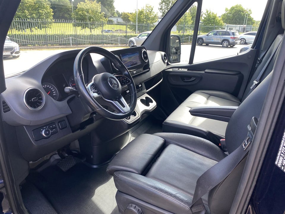 Mercedes Sprinter 319 3,0 CDi A2 Kassevogn aut. RWD