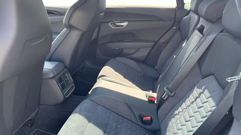 Audi e-tron GT quattro 4d