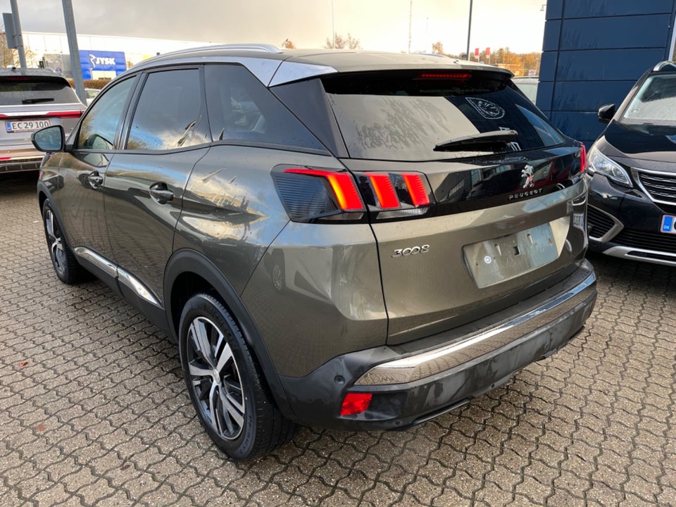 Peugeot 3008 1,2 e-THP 130 Allure EAT6 5d