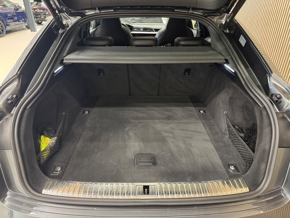 Audi e-tron 55 S-line Sportback quattro 5d