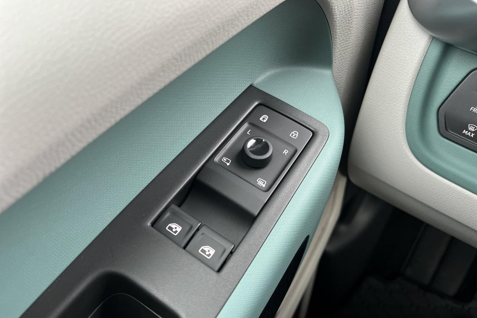 VW ID.Buzz 77 Pro SWB 5d