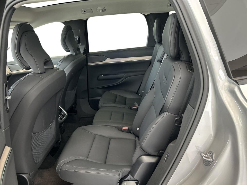 Volvo EX90 Plus 7prs 5d