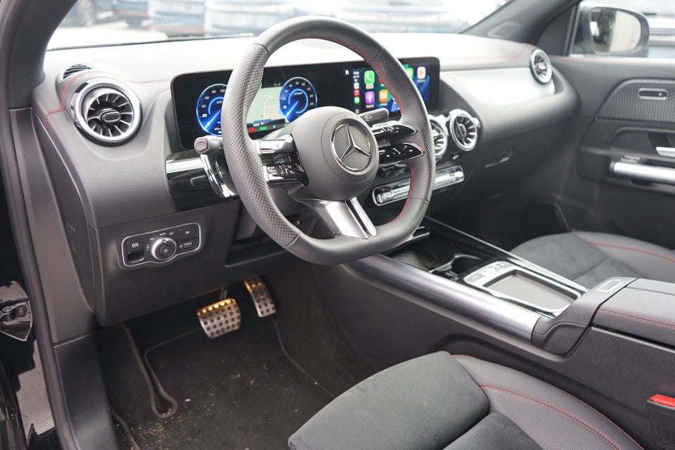 Mercedes EQA300 AMG Line 4Matic 5d