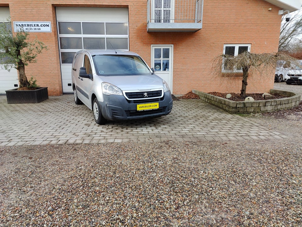 Peugeot Partner 1,6 BlueHDi 100 L2 Flex Van 5d