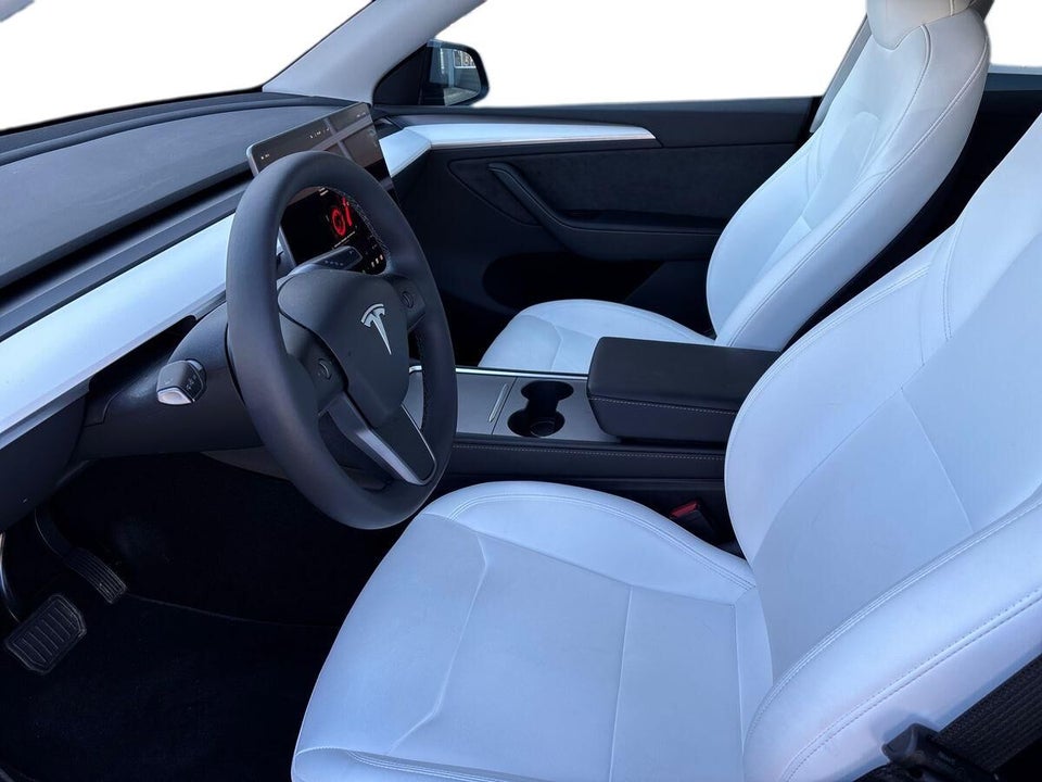 Tesla Model Y RWD 5d