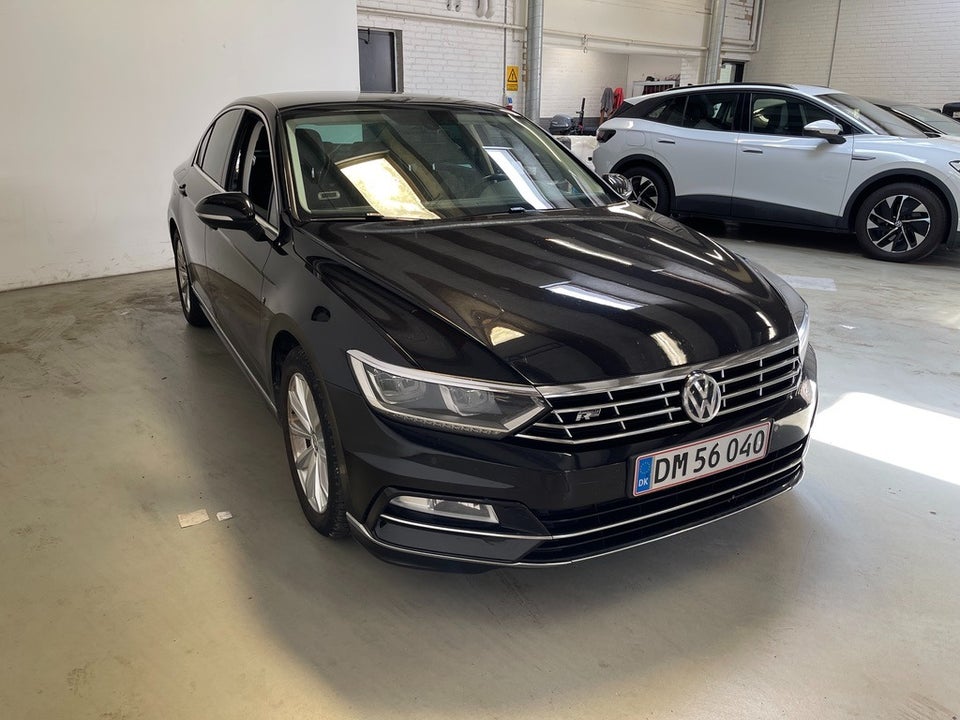 VW Passat 2,0 TDi 150 R-line DSG BMT 4d