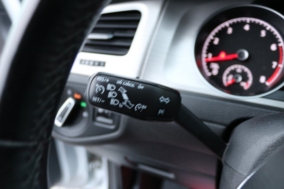 VW Golf VII 1,4 TSi 122 Comfortline Variant BMT 5d