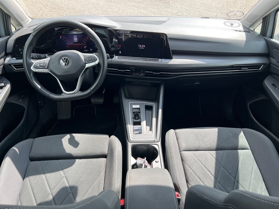 VW Golf VIII 1,4 eHybrid DSG 5d