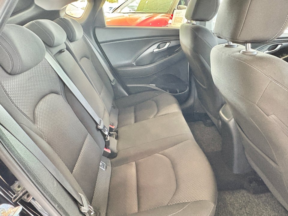 Hyundai i30 1,0 T-GDi Premium Fastback 5d