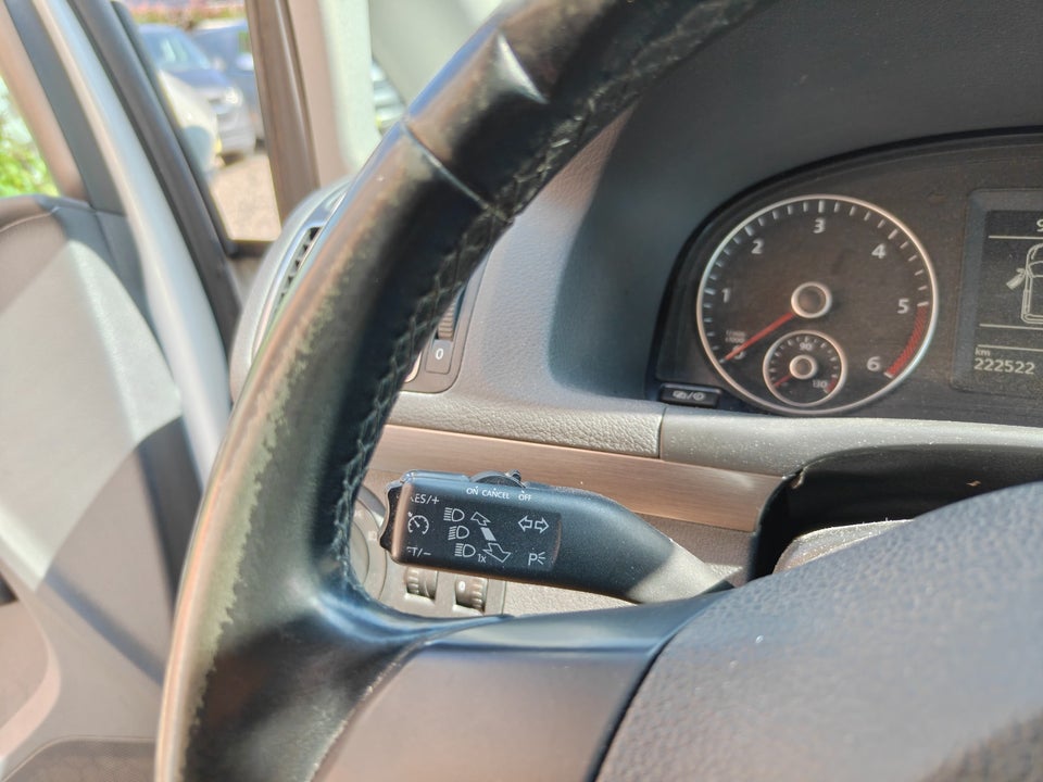 VW Touran 1,6 TDi 105 Comfortline BMT Van 5d