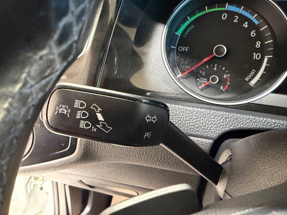 VW Golf VII 1,4 GTE Highline DSG 5d