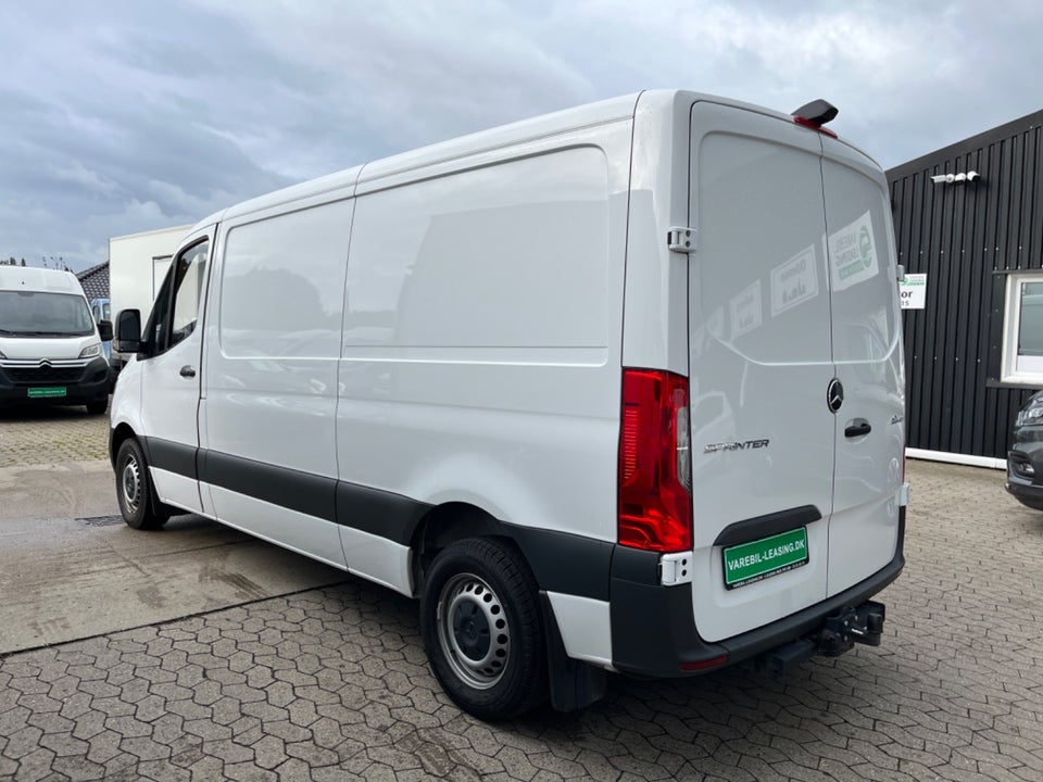 Mercedes Sprinter 215 2,0 CDi A1 Kassevogn aut. FWD