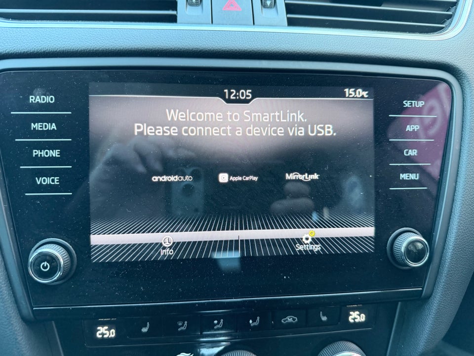 Skoda Octavia 2,0 TDi 150 Business Line+ Celebration Combi DSG 5d