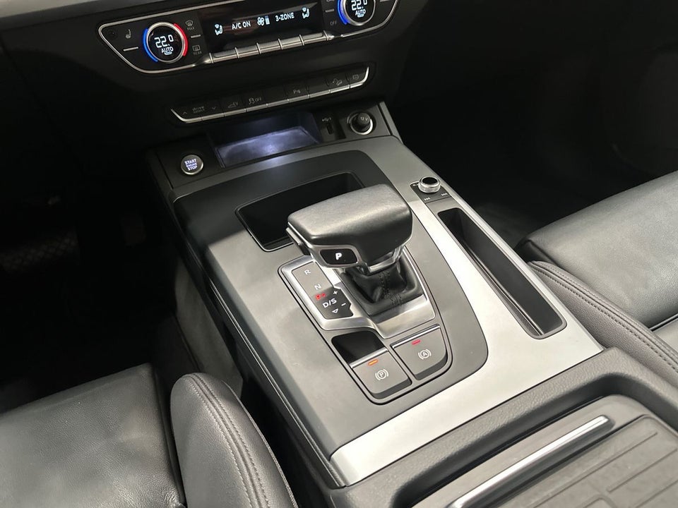 Audi Q5 50 TFSi e Prestige quattro S-tr. 5d