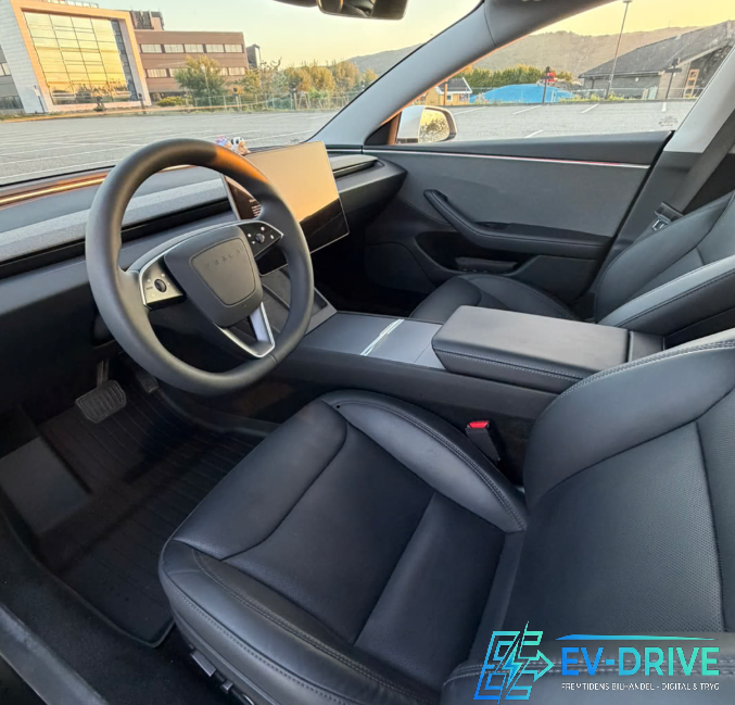 Tesla Model 3 RWD 4d