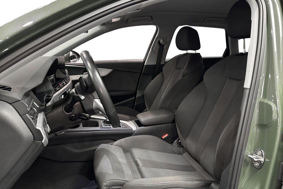 Audi A4 40 TFSi S-line plus Avant S-tr. 5d