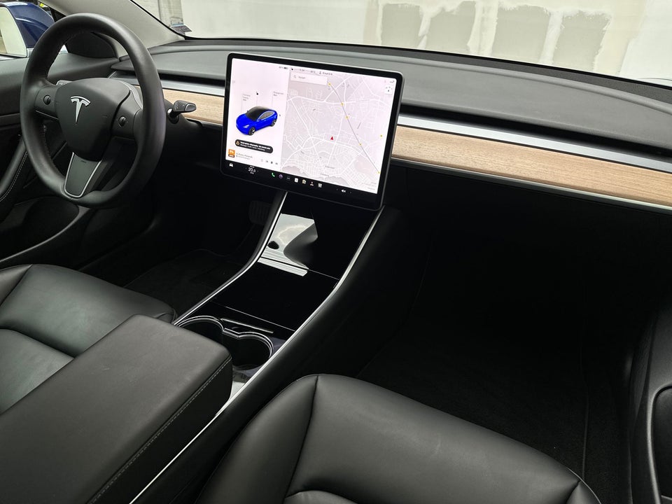 Tesla Model 3 Standard Range+ RWD 4d