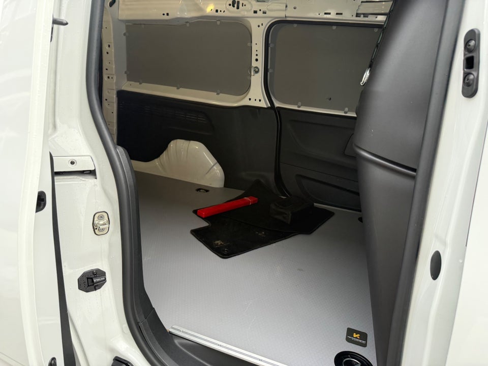 Peugeot Partner 1,5 BlueHDi 130 L2V1 Plus EAT8 Van