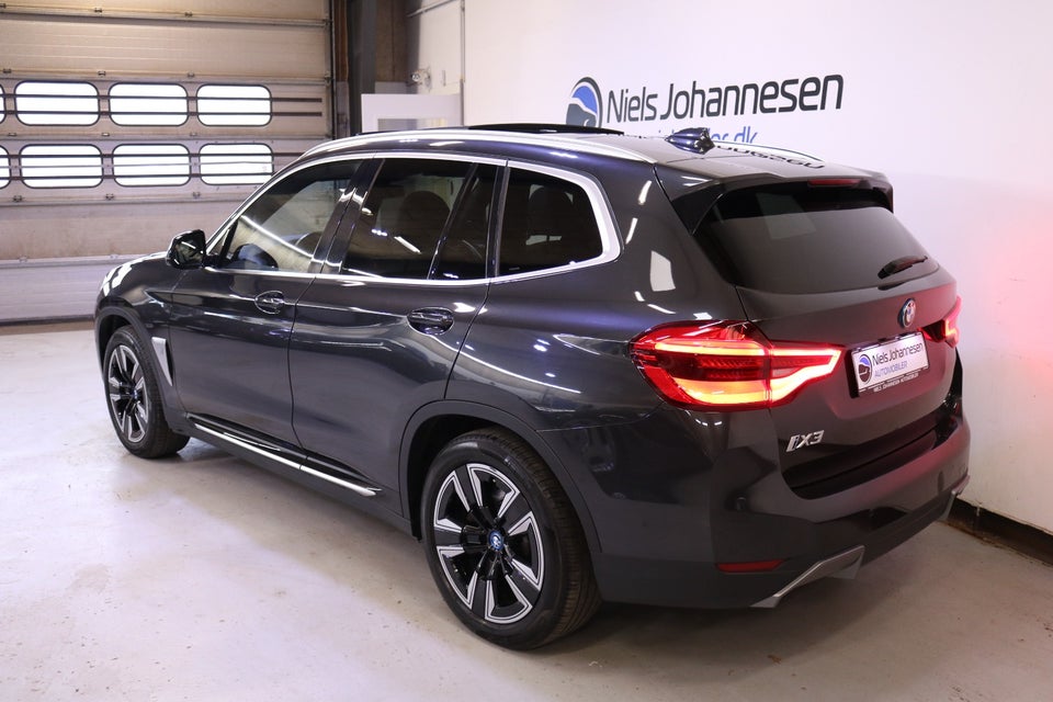 BMW iX3 Charged 5d