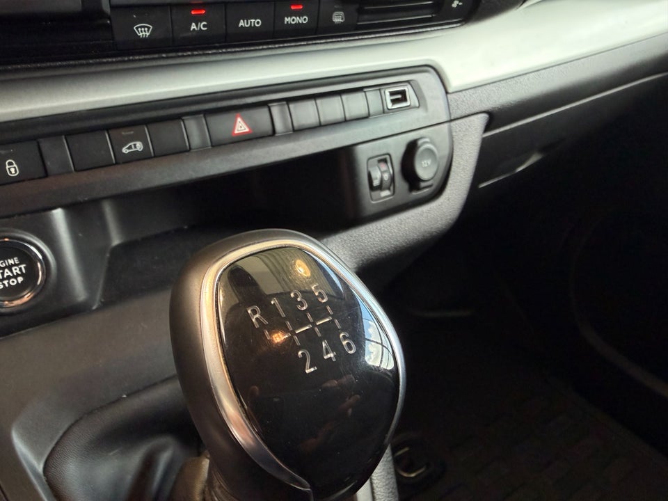 Peugeot Expert 2,0 BlueHDi 144 L3 Premium Van