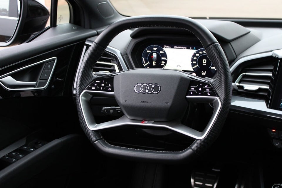 Audi Q4 e-tron 45 S-line 5d