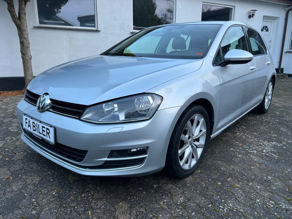 VW Golf VII 2,0 TDi 150 Highline BMT 5d