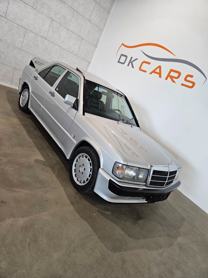 Mercedes 190 E 2,5 16V aut. 4d