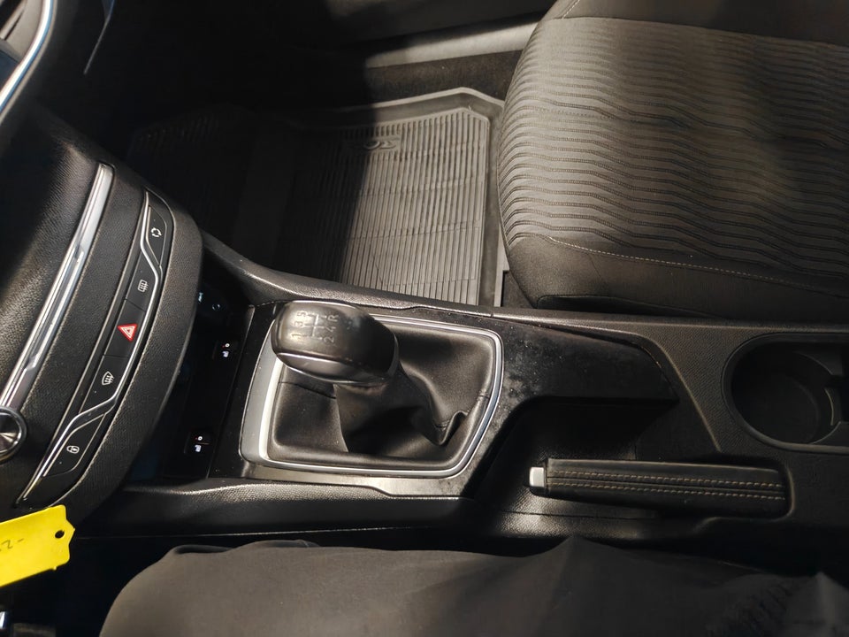 Peugeot 308 1,2 VTi 82 Active 5d