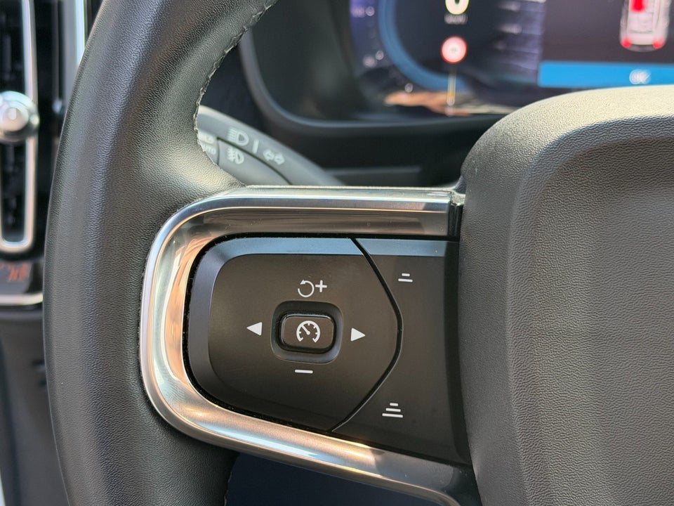 Volvo XC40 P6 ReCharge Core 5d