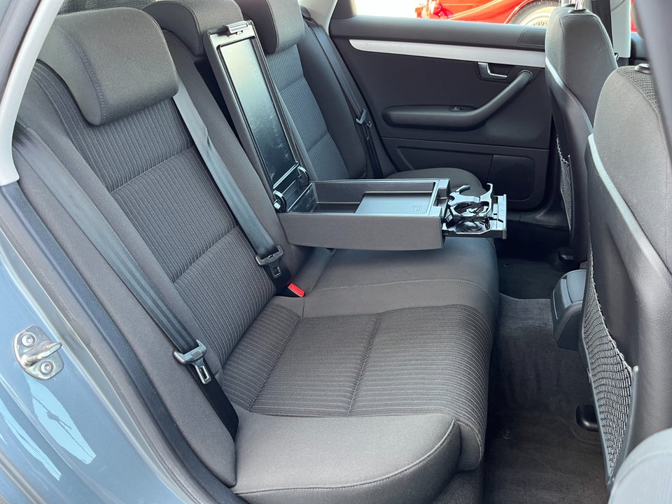 Audi A4 2,0 S-line Avant 5d