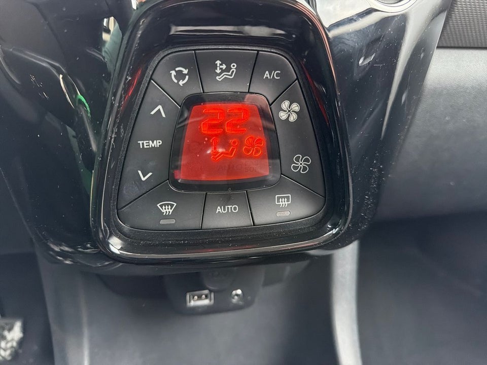 Peugeot 108 1,0 e-VTi 72 Edition:210+ 5d