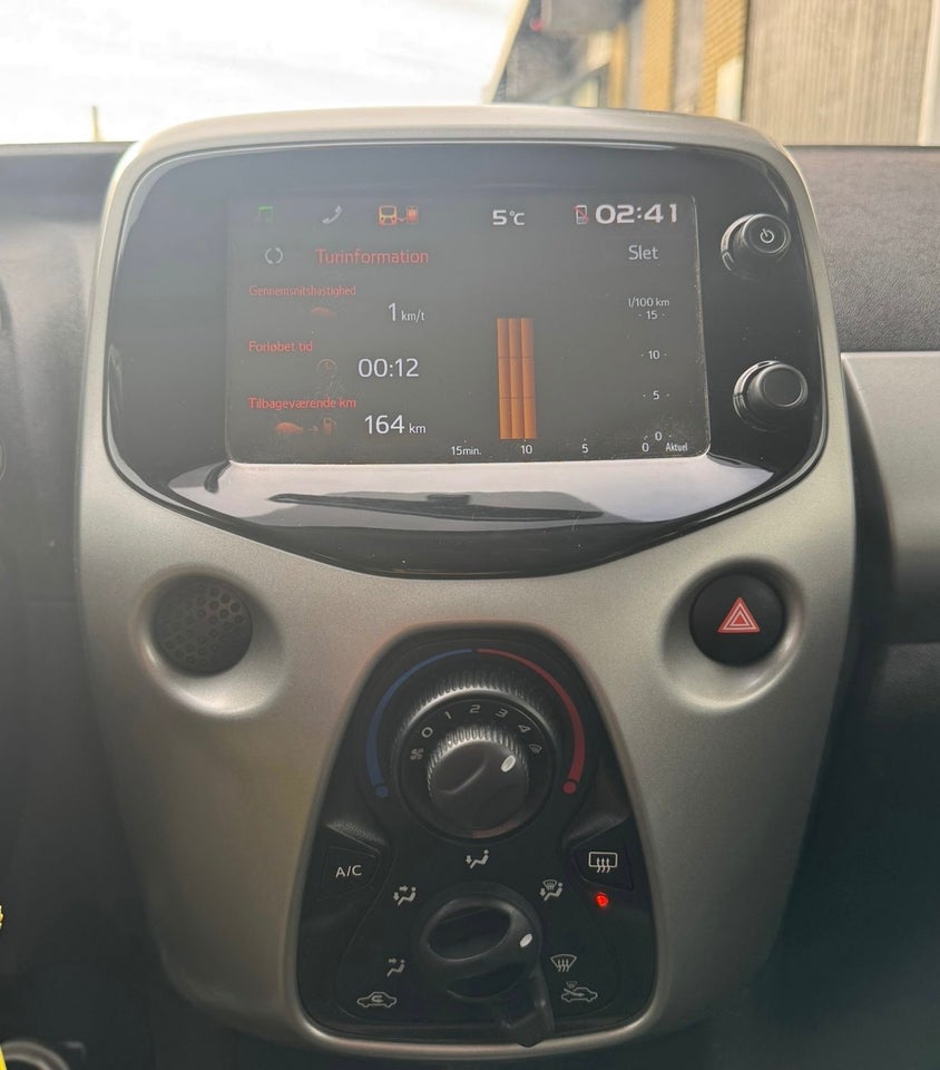 Toyota Aygo 1,0 VVT-i x-black 5d