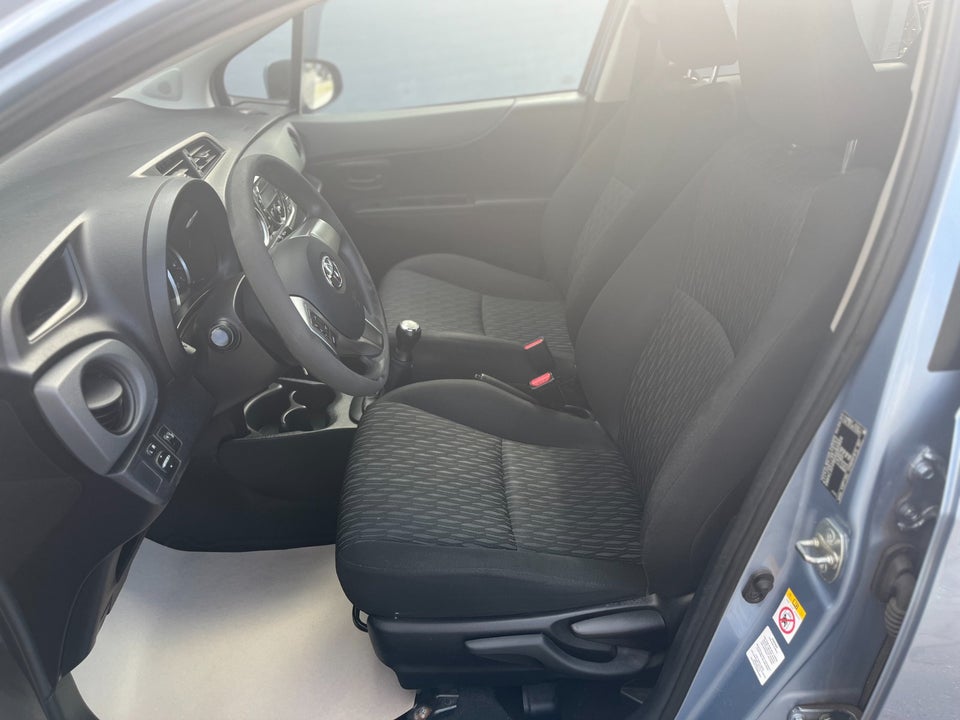 Toyota Yaris 1,0 VVT-i T1 5d