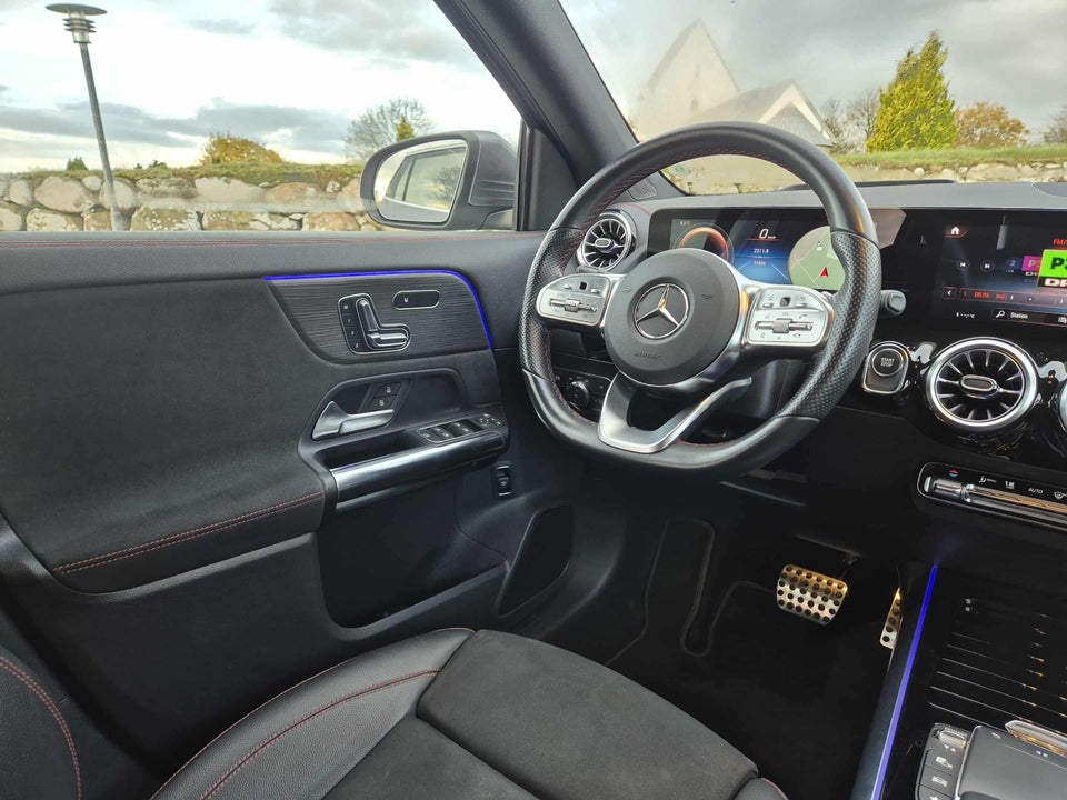 Mercedes EQA300 AMG Line 4Matic 5d