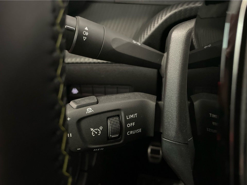 Peugeot 208 1,2 PureTech 100 GT 5d