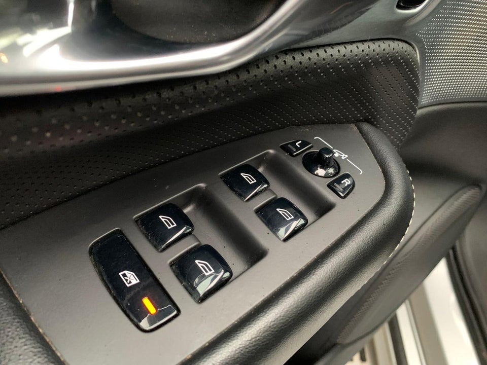 Volvo XC90 2,0 D5 235 R-Design aut. AWD Van 5d