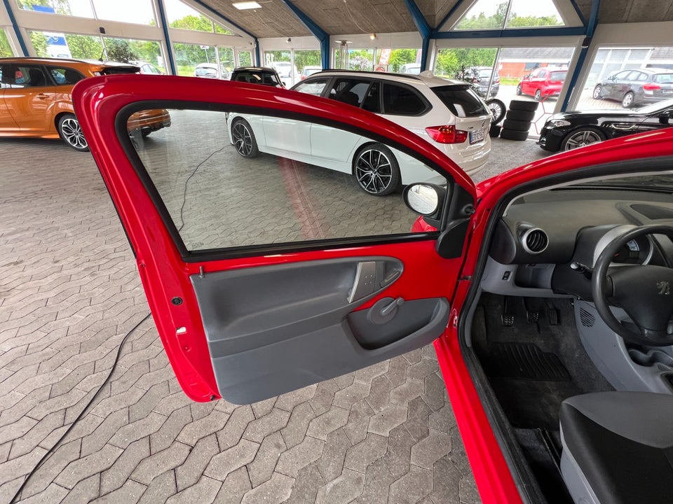 Peugeot 107 1,0 Urban 3d