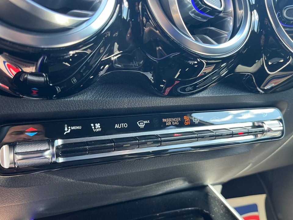 Mercedes EQB300 AMG Line 4Matic 5d