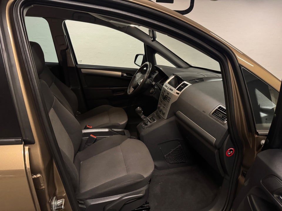 Opel Zafira 1,8 16V Classic 7prs 5d