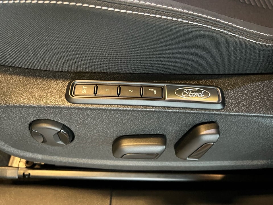 Ford Capri 77 Premium Extended Range 5d